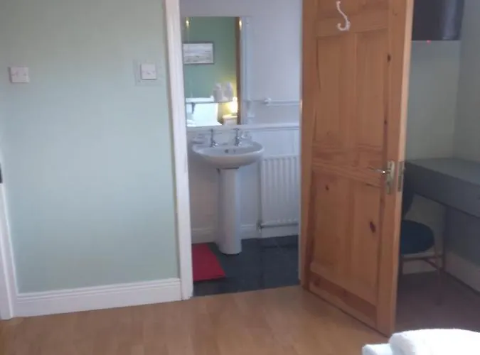 Tess's R95k6n1 Is Unsuitable For Children Under 12 Years Old