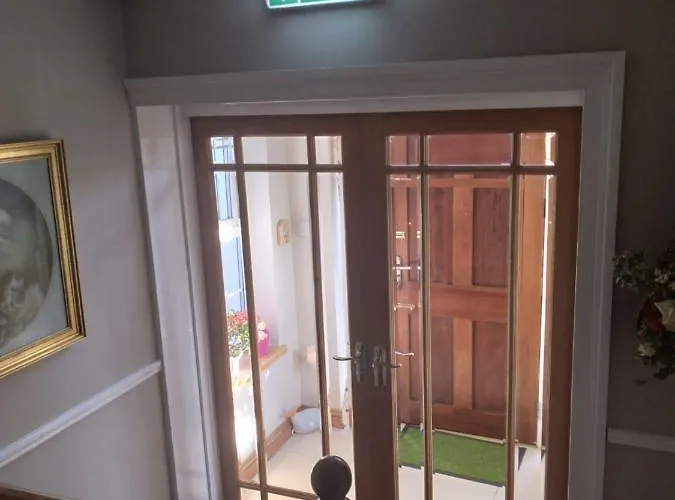 Tess's R95k6n1 Is Unsuitable For Children Under 12 Years Old